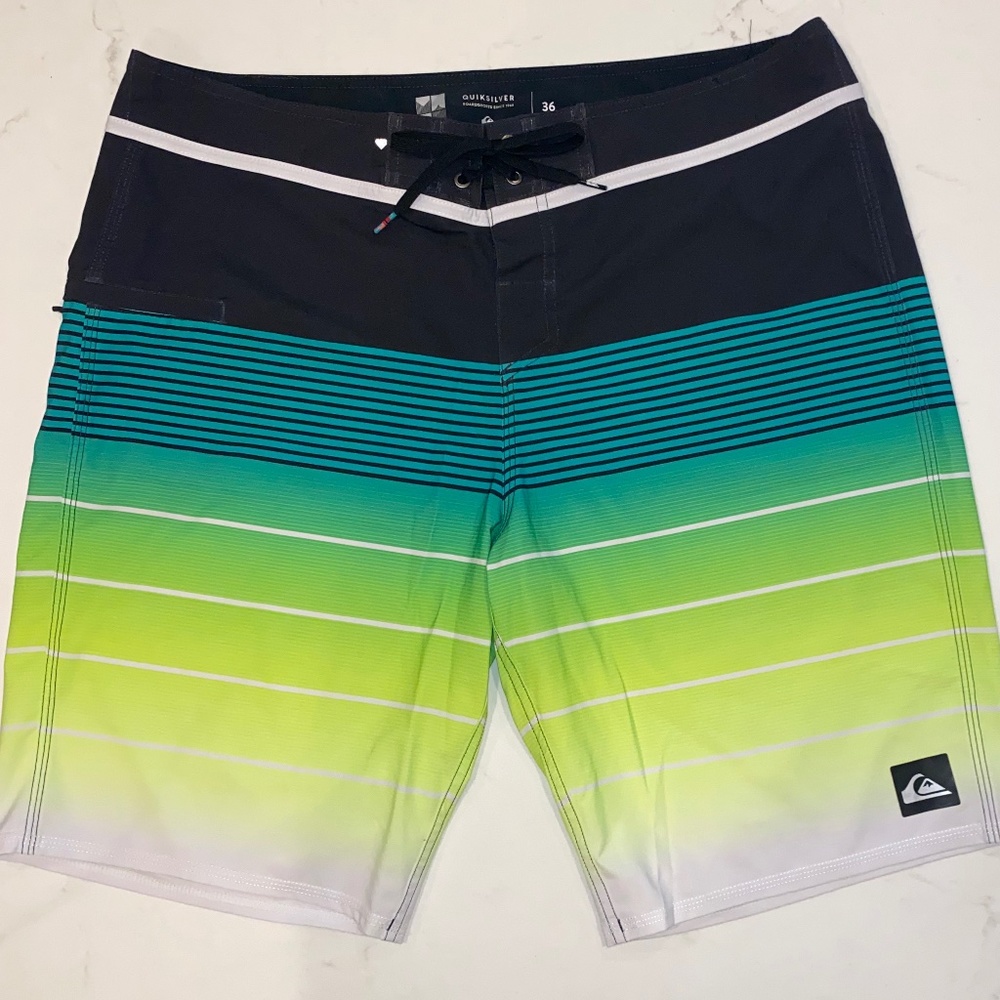 Men's Quiksilver 21" Boardshorts, Size 36